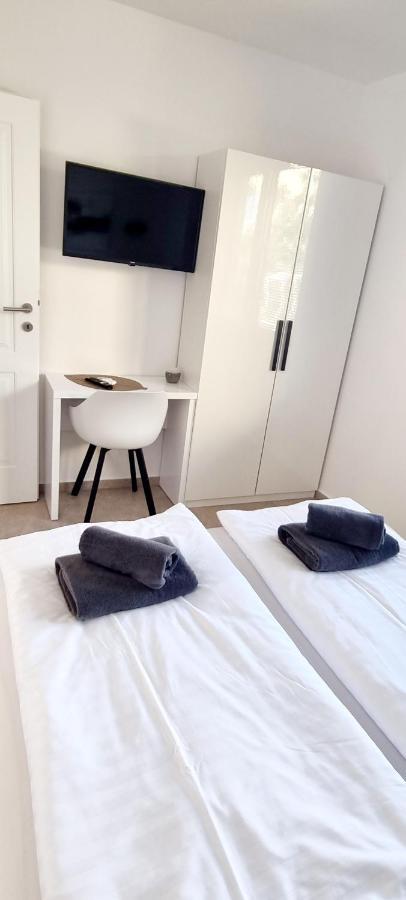Dinary Apartman Вир Екстериор снимка