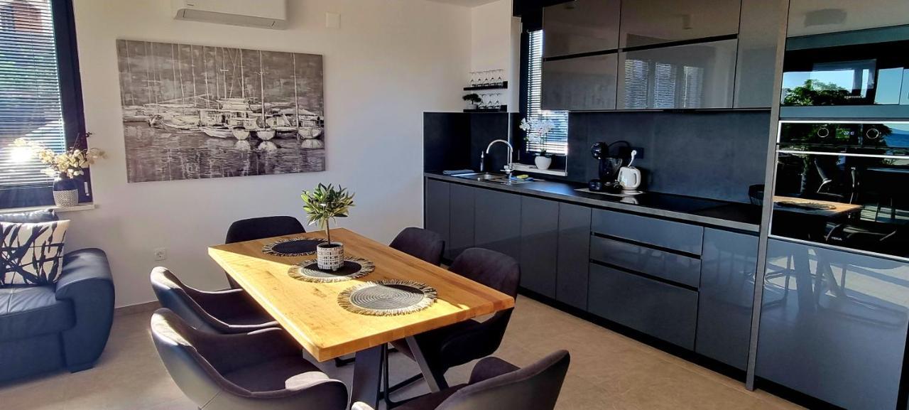 Dinary Apartman Вир Екстериор снимка