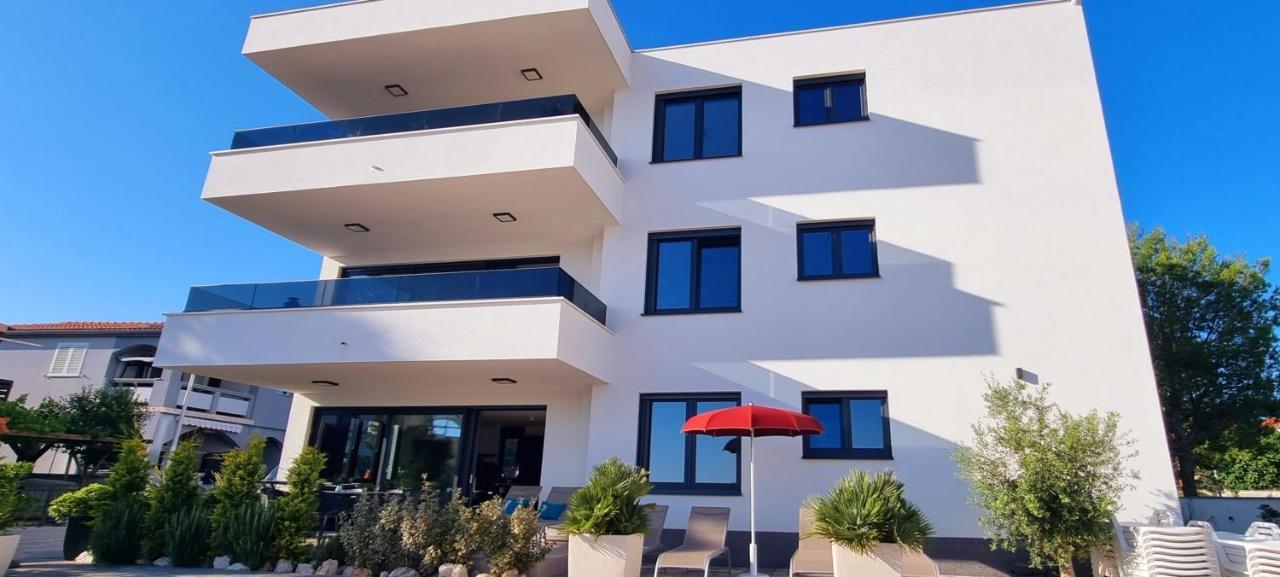 Dinary Apartman Вир Екстериор снимка