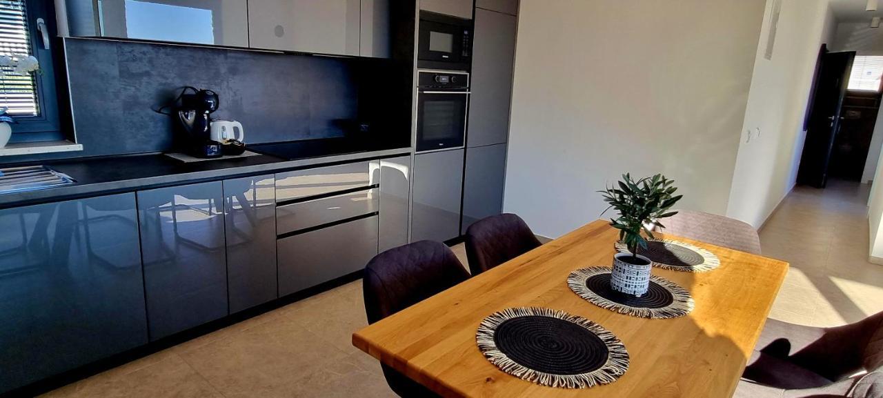 Dinary Apartman Вир Екстериор снимка